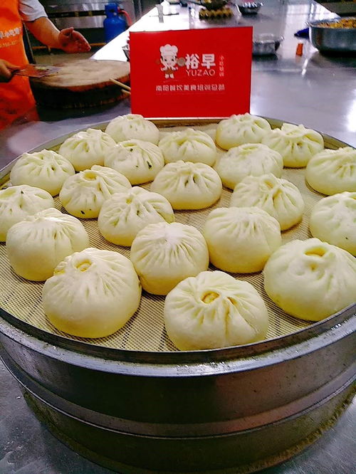 信陽羅山香醬餅有一家小吃培訓機構很專業(yè)