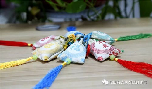 微山縣人民醫(yī)院中藥香囊火爆熱銷，戴香草袋遠離五蟲害